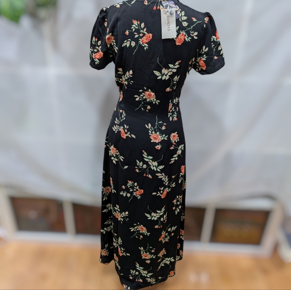 Rihoas, NWT, The Black V Neck Floral Short Sleeve Maxi Dress . - Picture 7 of 9